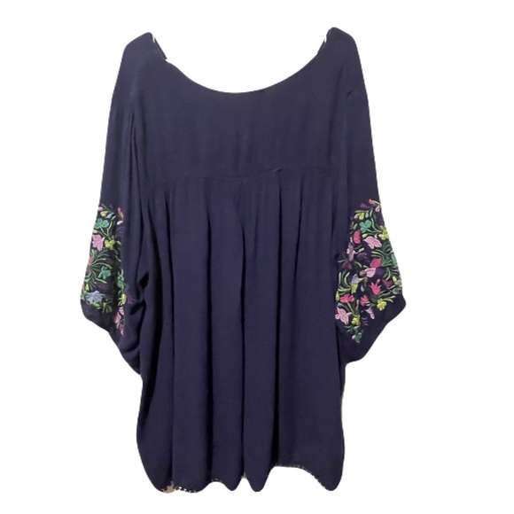 Denim 24/7 Navy embroidered Boho Style Top SZ 24W - Picture 2 of 6